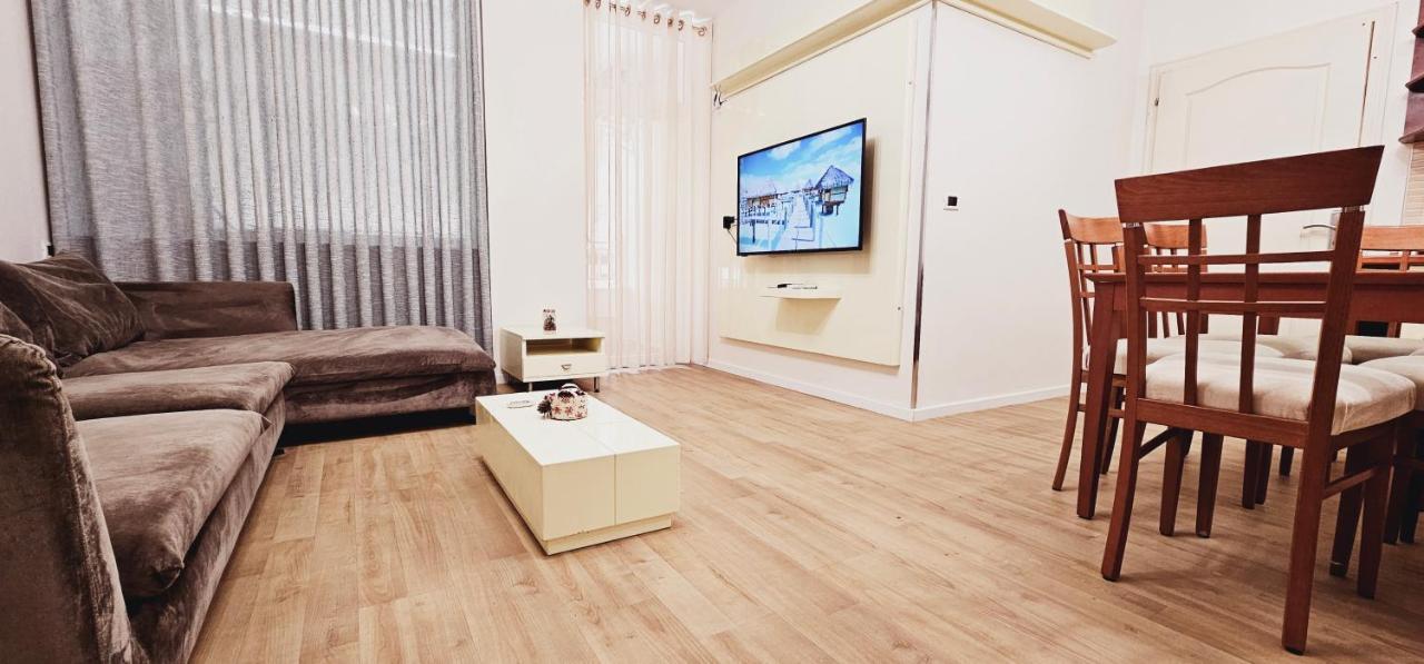 Discover Tirana From Our 3-Room Apartment With Free Parking-Komuna E Parisit Экстерьер фото