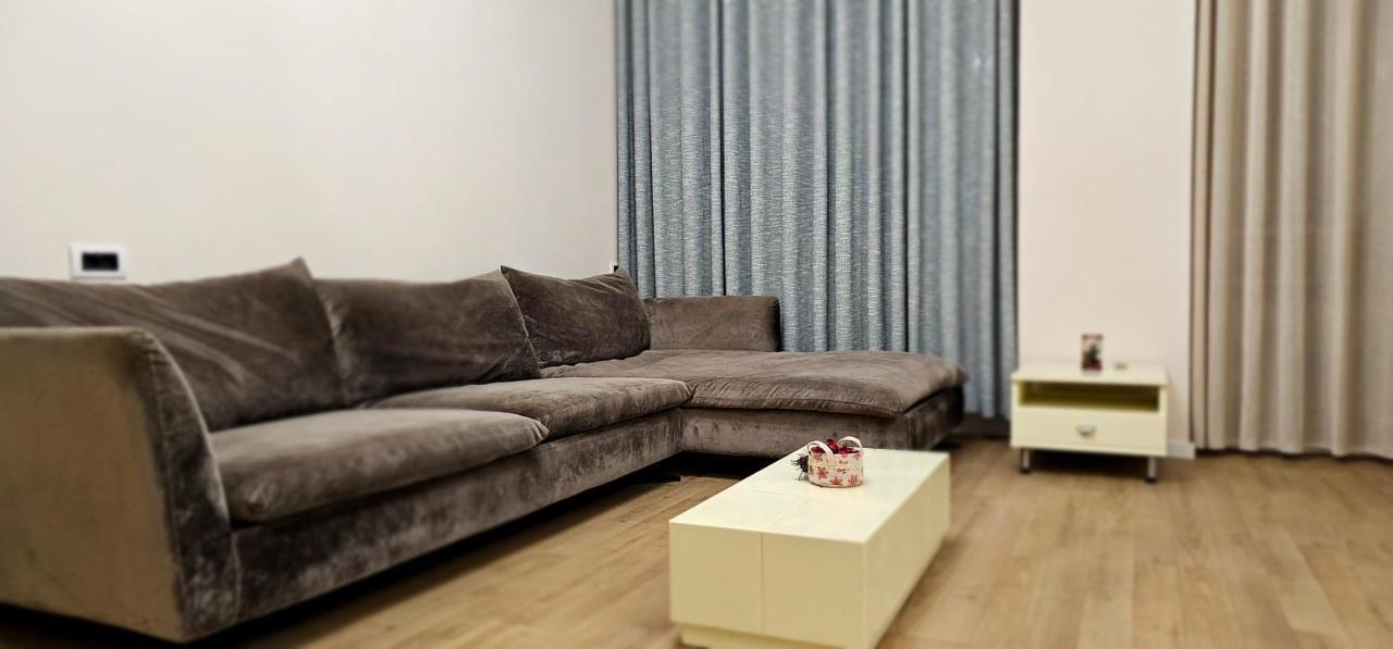 Discover Tirana From Our 3-Room Apartment With Free Parking-Komuna E Parisit Экстерьер фото