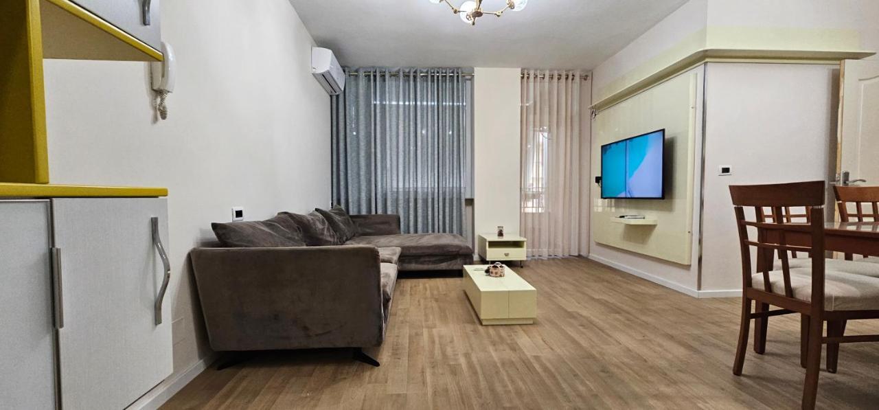 Discover Tirana From Our 3-Room Apartment With Free Parking-Komuna E Parisit Экстерьер фото