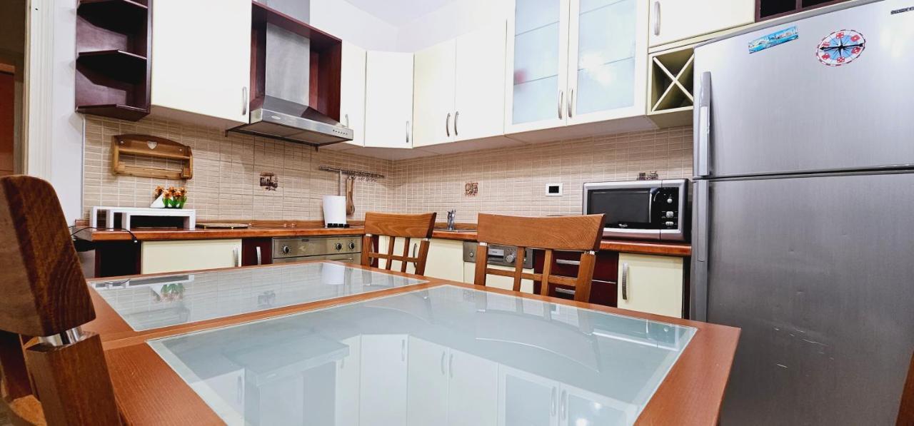 Discover Tirana From Our 3-Room Apartment With Free Parking-Komuna E Parisit Экстерьер фото