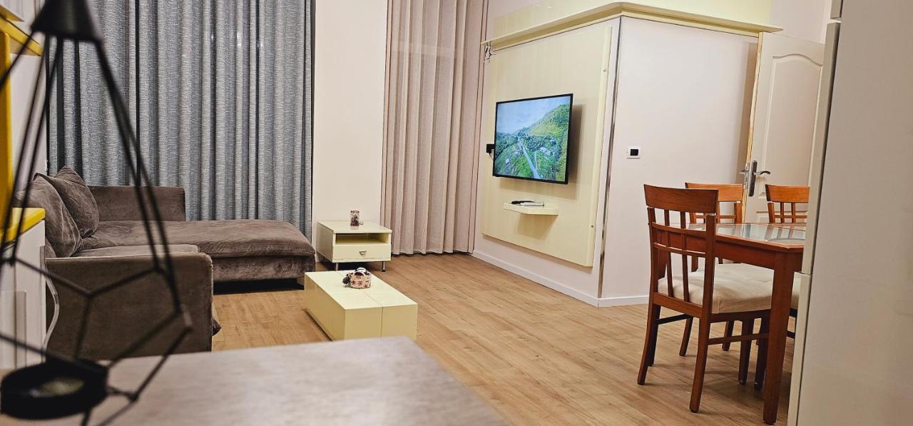 Discover Tirana From Our 3-Room Apartment With Free Parking-Komuna E Parisit Экстерьер фото