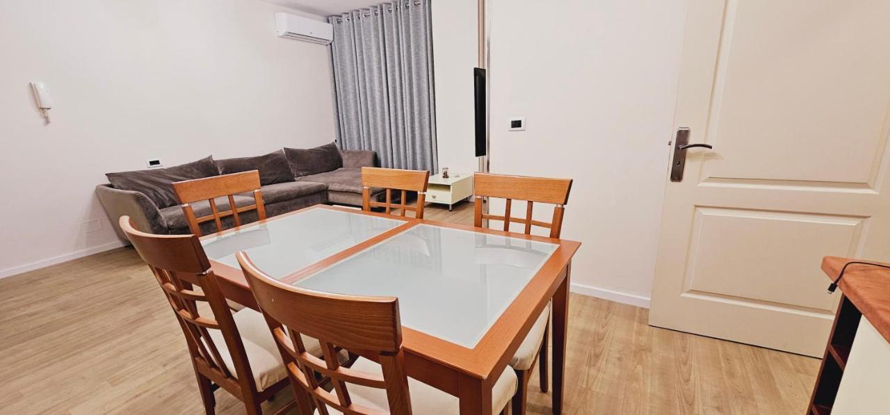Discover Tirana From Our 3-Room Apartment With Free Parking-Komuna E Parisit Экстерьер фото