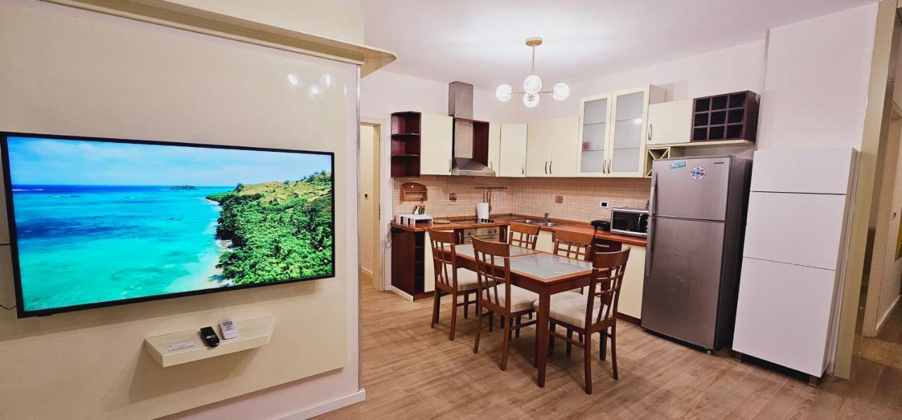 Discover Tirana From Our 3-Room Apartment With Free Parking-Komuna E Parisit Экстерьер фото